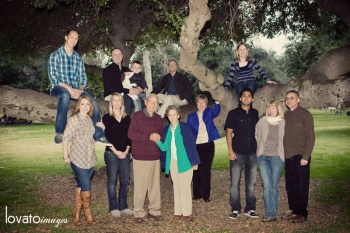 lifestyle family portraits www.lovatoimages.com