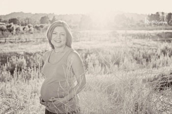 maternity portraits www.lovatoimages.com